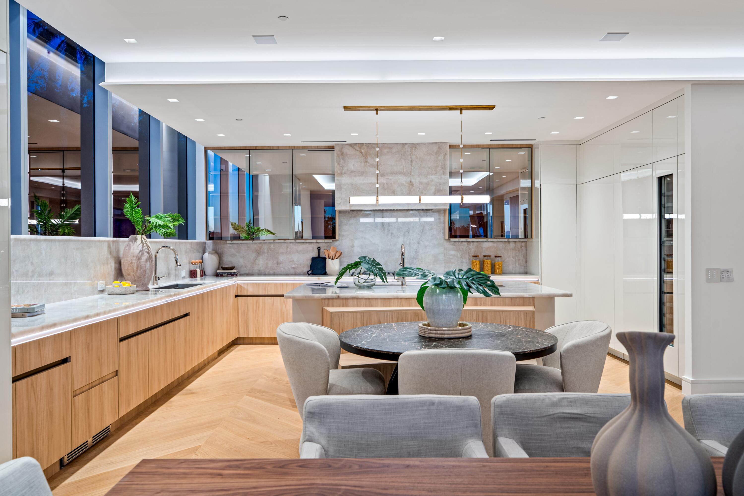 725 South Ocean Boulevard, Unit 101 Boca Raton, FL 33432 - Photo 13 of 65 DINING TO KITCHEN