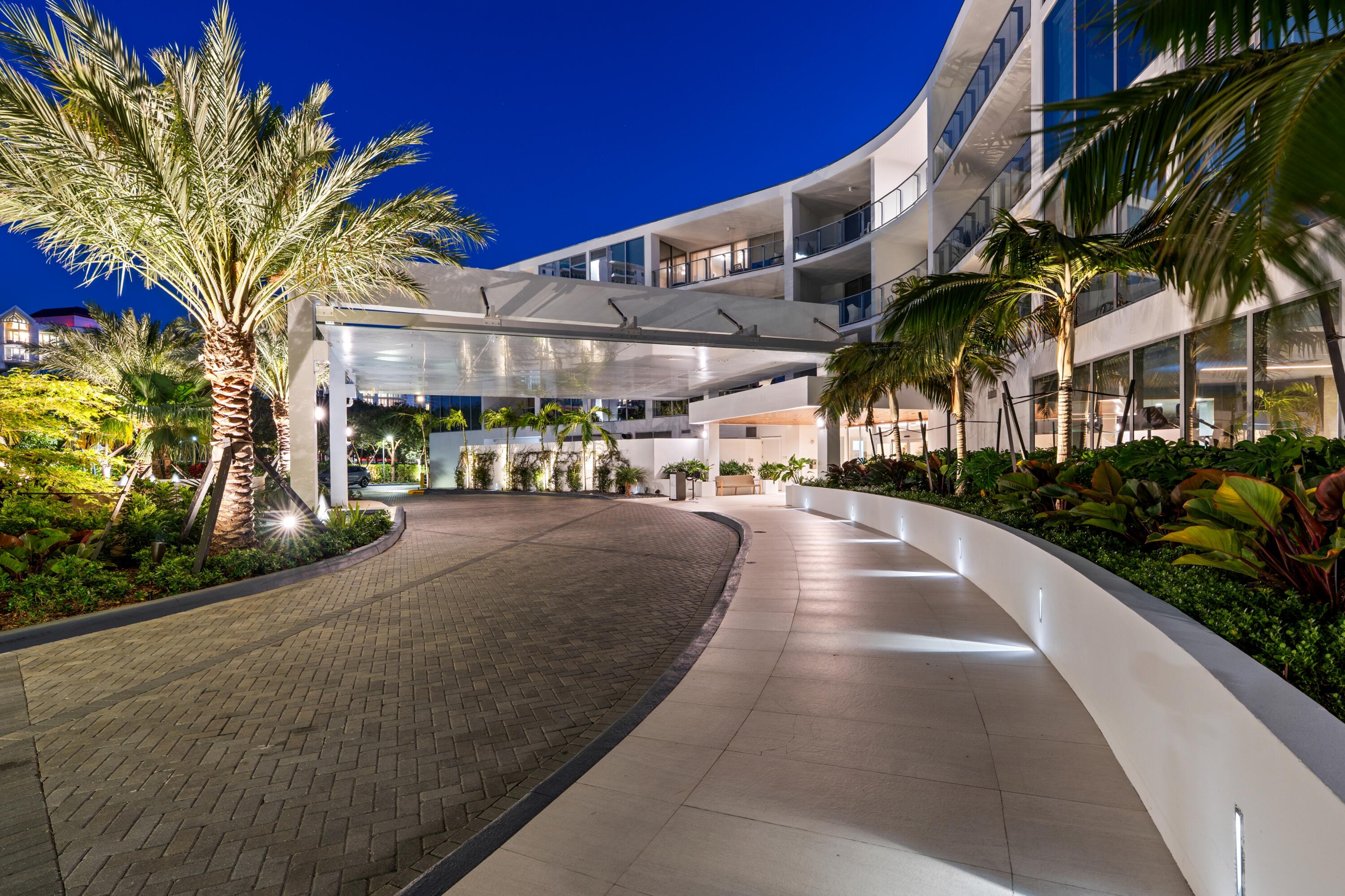725 South Ocean Boulevard, Unit 101 Boca Raton, FL 33432 - Photo 45 of 65 VALET ENTRYWAY