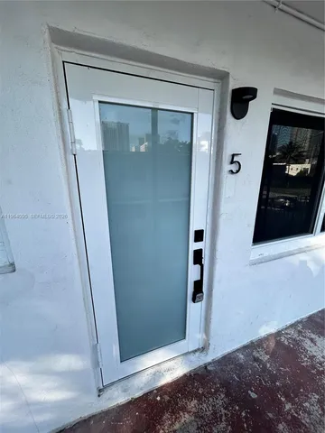 $1,400 | 1150 Northwest 1st Place, Unit 5, Miami, FL 33136