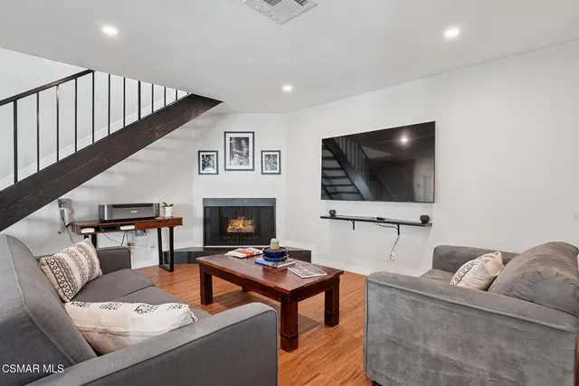 $718,000 | 3628 Summershore Lane, Westlake Village, CA 91361