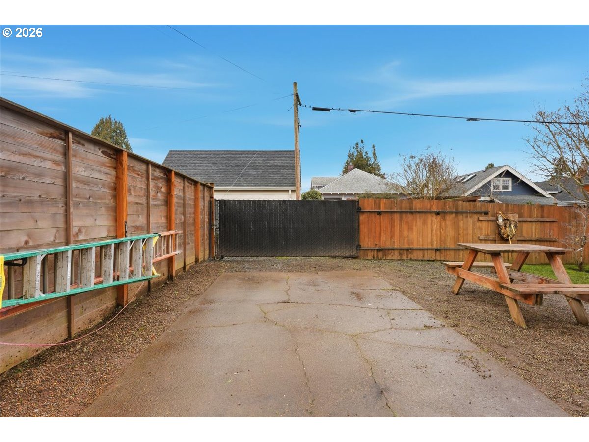 4035 North Haight Avenue Portland, OR 97227 - Photo 17 of 48