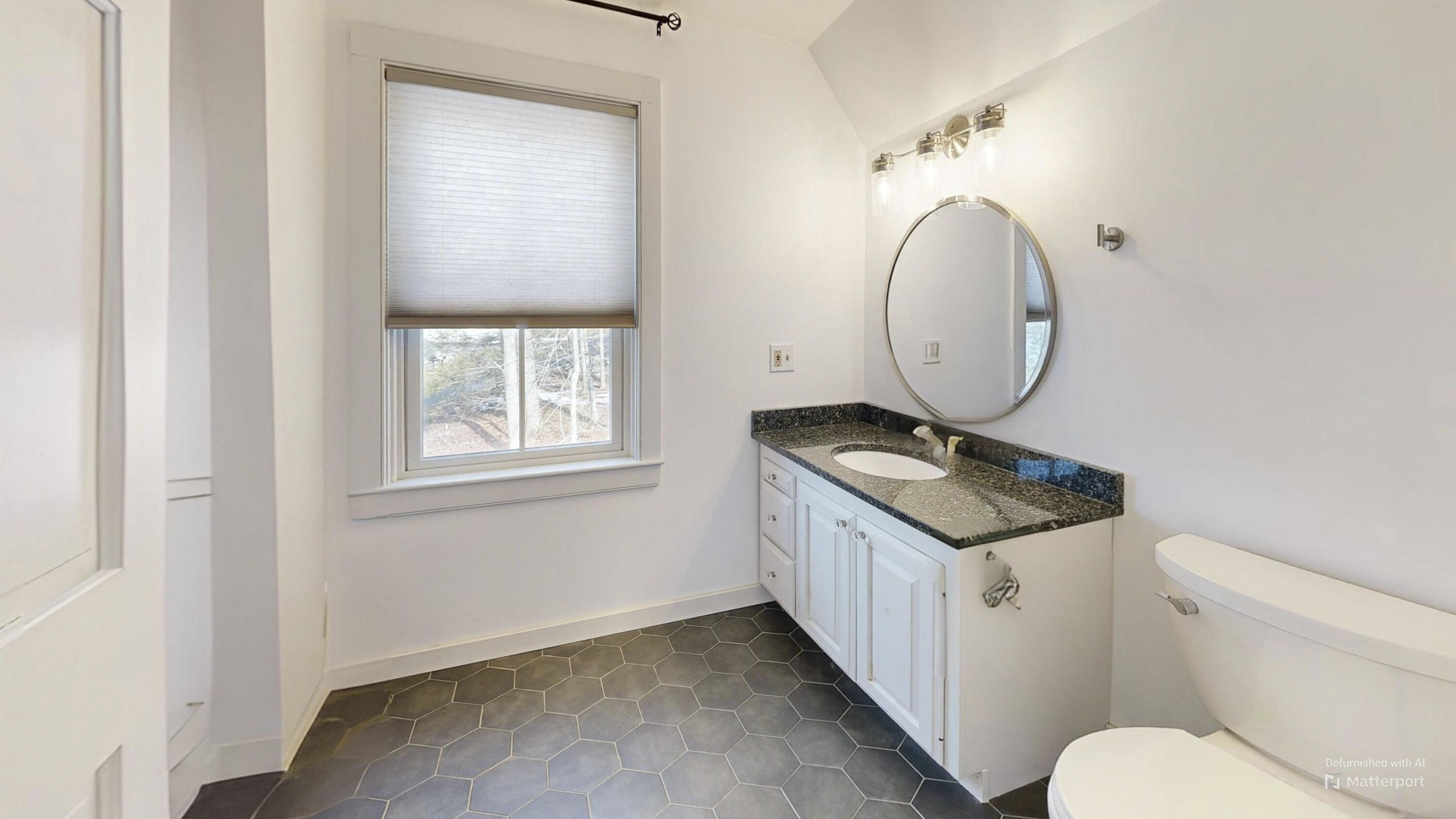 467 River Road Edgecomb, ME 04556 - Photo 28 of 43 2nd Floor Full Bathroom