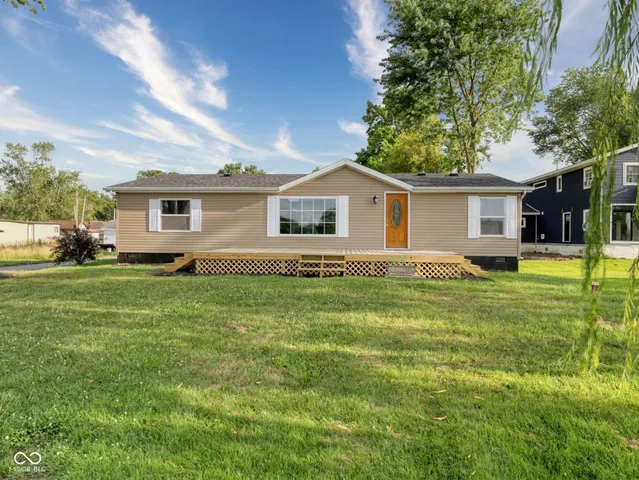 $174,900 | 650 South Wildwood Drive, Cromwell, IN 46732