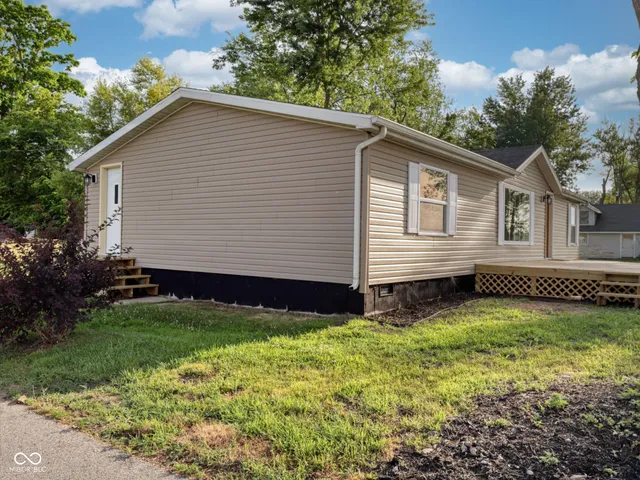 $174,900 | 650 South Wildwood Drive, Cromwell, IN 46732