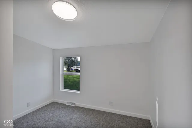 $174,900 | 650 South Wildwood Drive, Cromwell, IN 46732