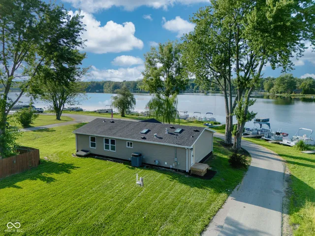 $174,900 | 650 South Wildwood Drive, Cromwell, IN 46732