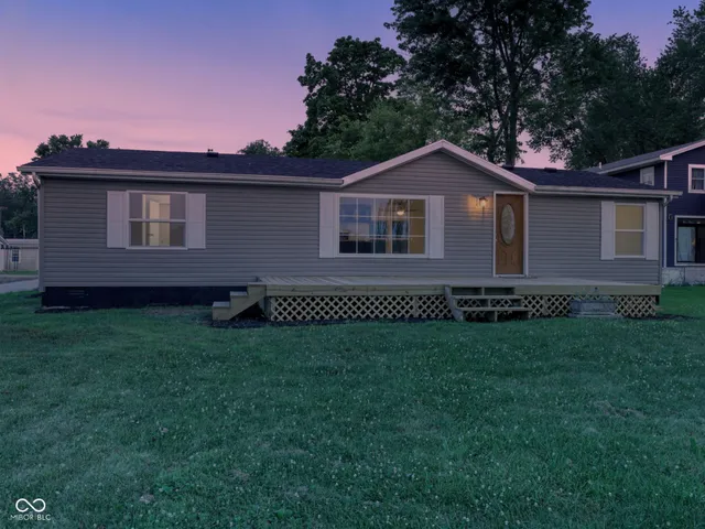 $174,900 | 650 South Wildwood Drive, Cromwell, IN 46732