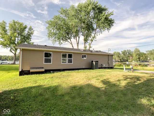 $174,900 | 650 South Wildwood Drive, Cromwell, IN 46732