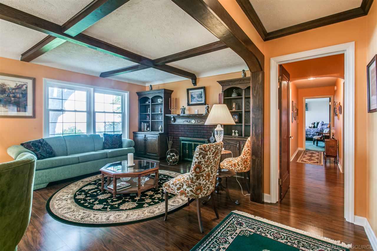 2725 South Lakeshore Road Applegate, MI 48401 - Photo 13 of 43 Living Area