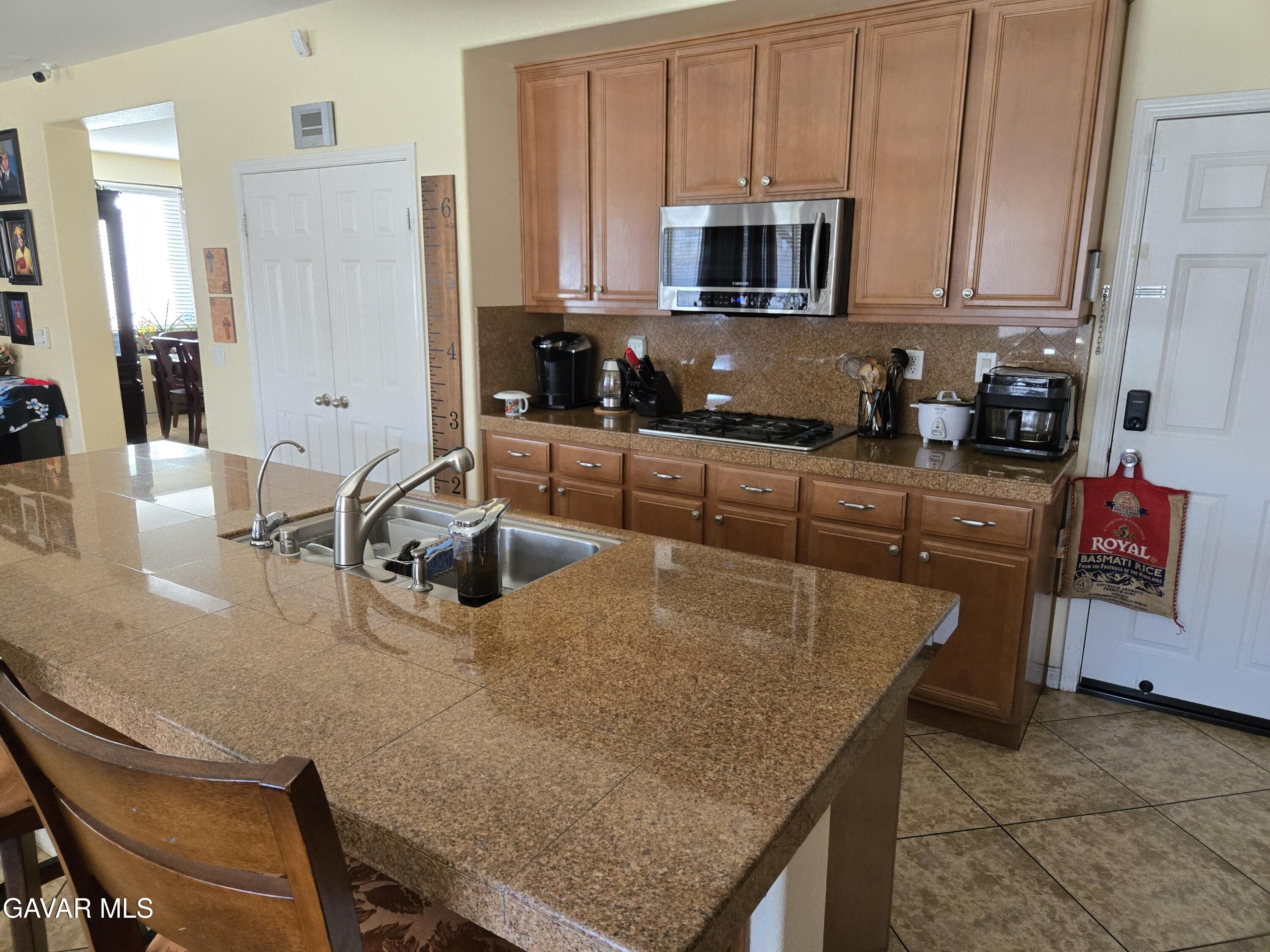 1314 Stanfill Road Palmdale, CA 93551 - Photo 3 of 13 Stansfill 9