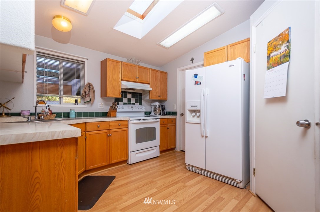 702 East Howe Road Toledo, WA 98591 - Photo 4 of 25