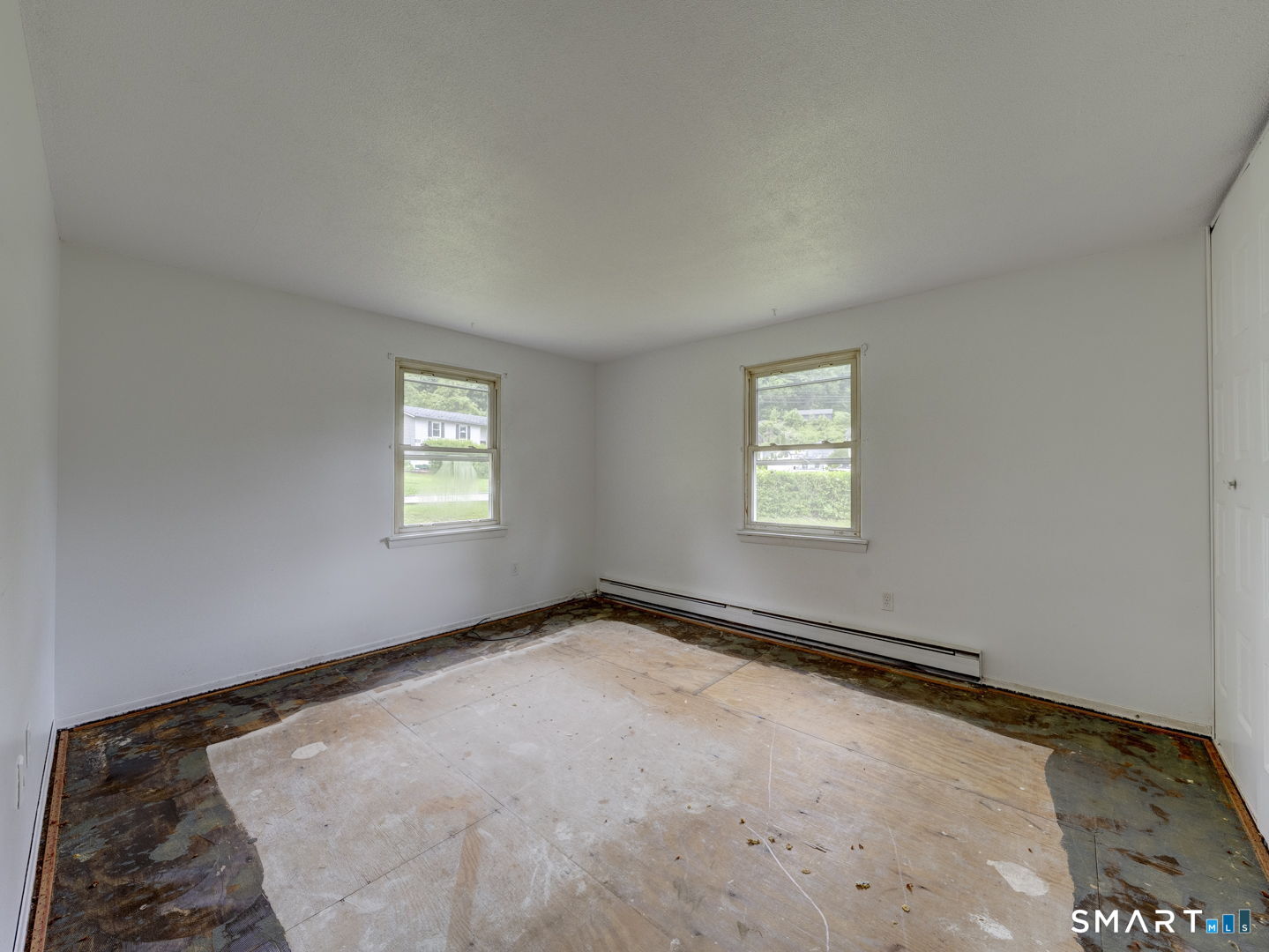37 Spring View Lane Windham, CT 06226 - Photo 17 of 32