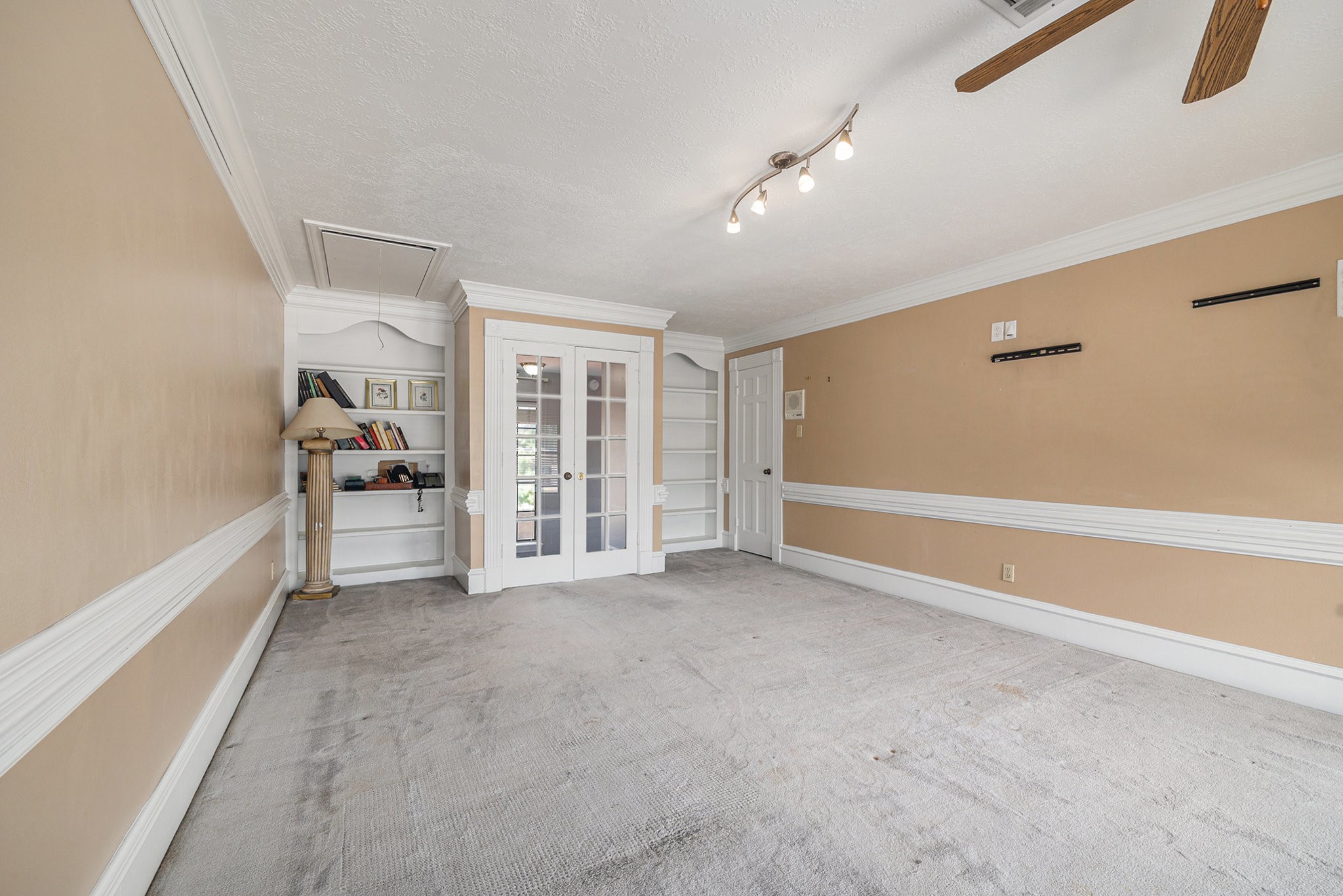 7415 Naremore Drive Spring, TX 77379 - Photo 36 of 47 a view of an empty room with a window