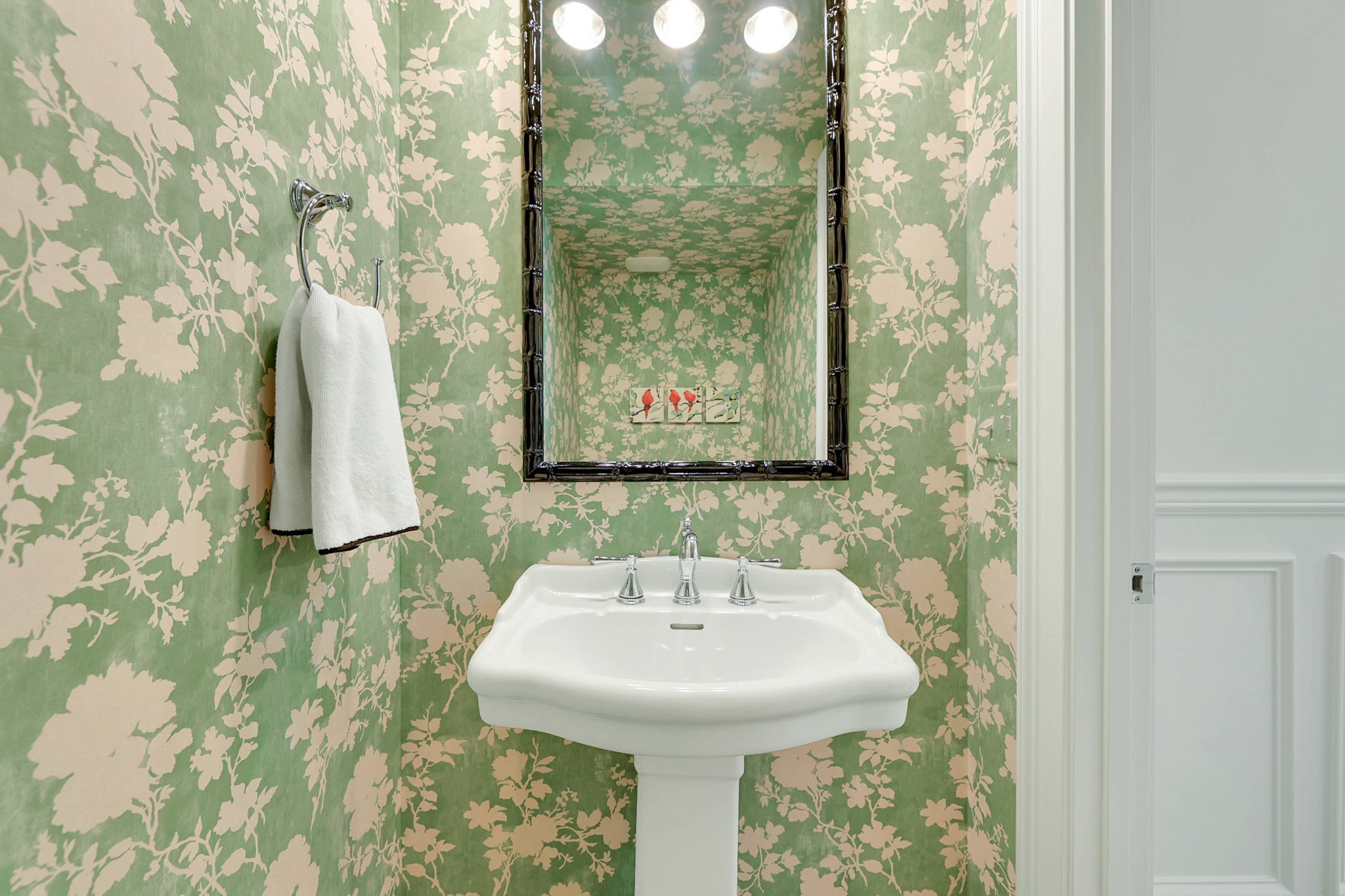 2012 General Martin Lane Franklin, TN 37064 - Photo 35 of 66 a bathroom with a sink and a mirror