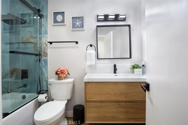 $1,399,000 | 16782 Heritage, Huntington Beach, CA 92647