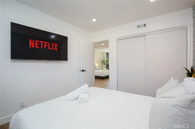 $1,399,000 | 16782 Heritage, Huntington Beach, CA 92647