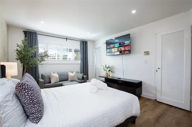 $1,399,000 | 16782 Heritage, Huntington Beach, CA 92647