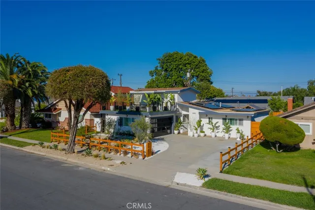 $1,399,000 | 16782 Heritage, Huntington Beach, CA 92647
