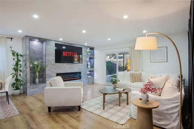 $1,399,000 | 16782 Heritage, Huntington Beach, CA 92647