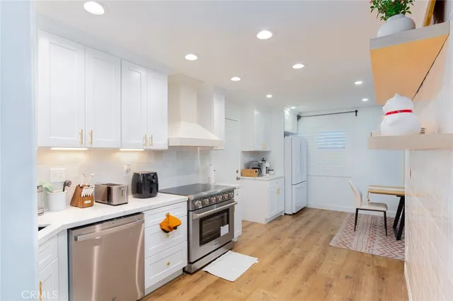 $1,399,000 | 16782 Heritage, Huntington Beach, CA 92647