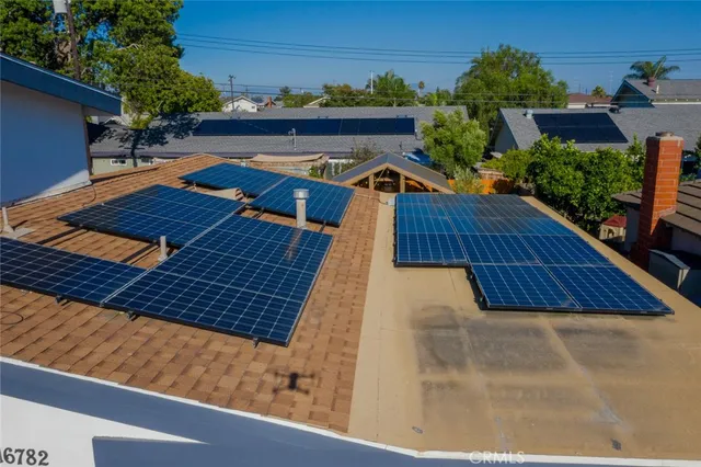 $1,399,000 | 16782 Heritage, Huntington Beach, CA 92647