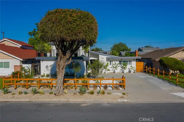 $1,399,000 | 16782 Heritage, Huntington Beach, CA 92647