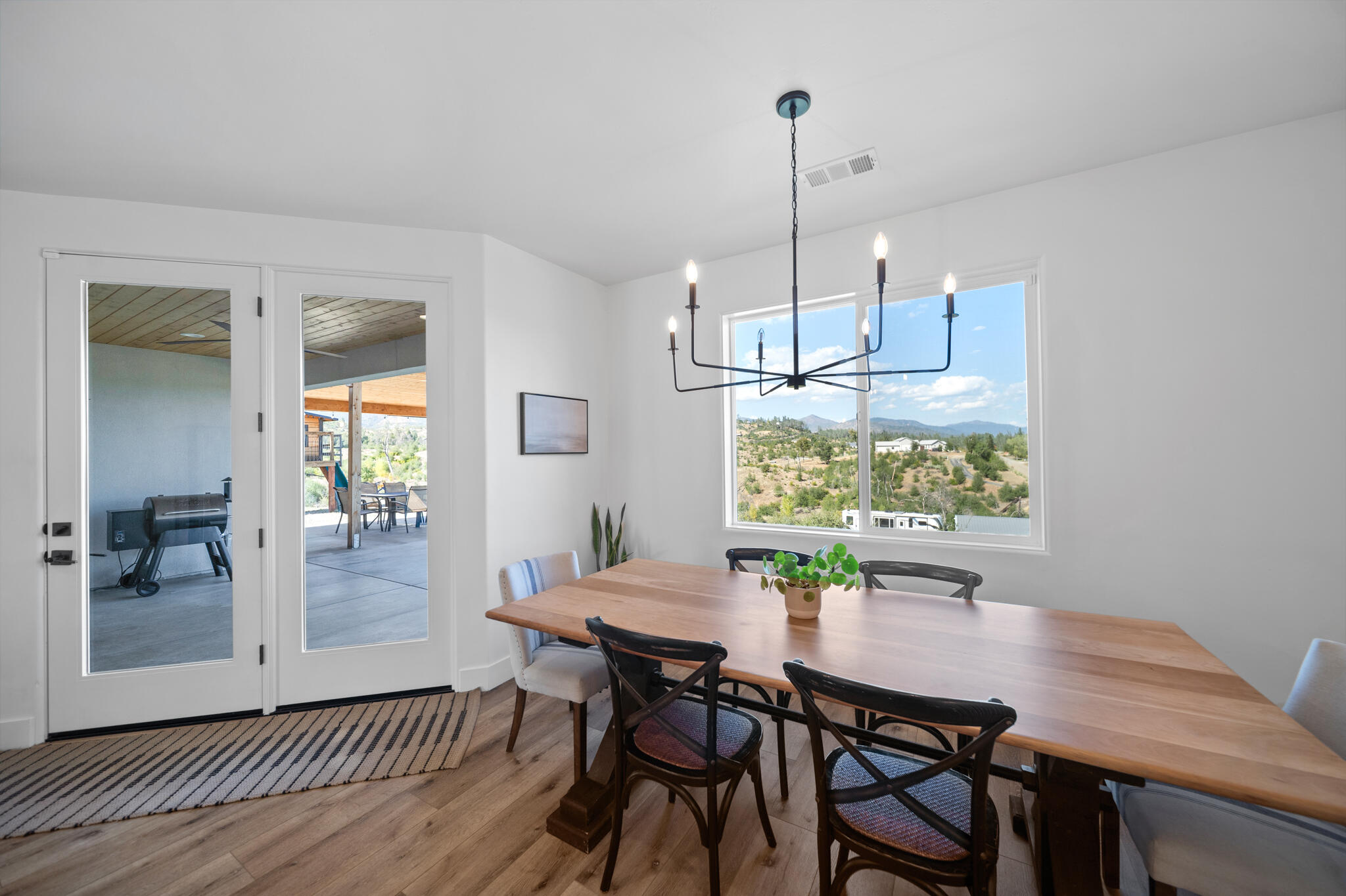 9976 Tilton Mine Road Redding, CA 96001 - Photo 12 of 44 Tilton-INT-07