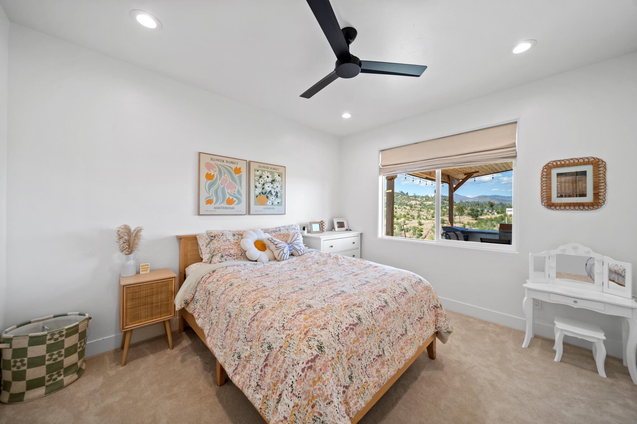 9976 Tilton Mine Road Redding, CA 96001 - Photo 22 of 44 Tilton-INT-16