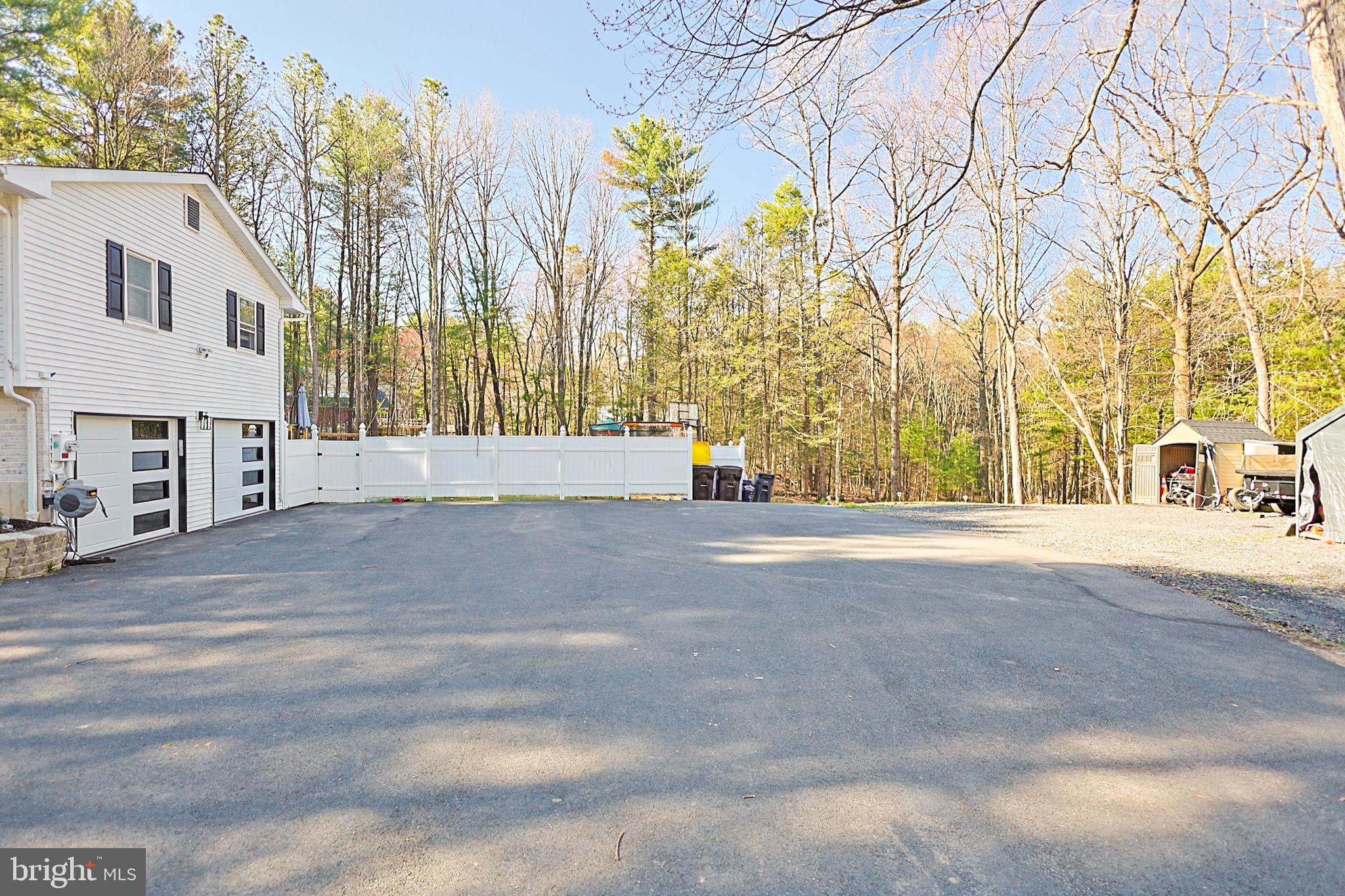 268 Turkey Ridge Drive Kunkletown, PA 18058 - Photo 3 of 34