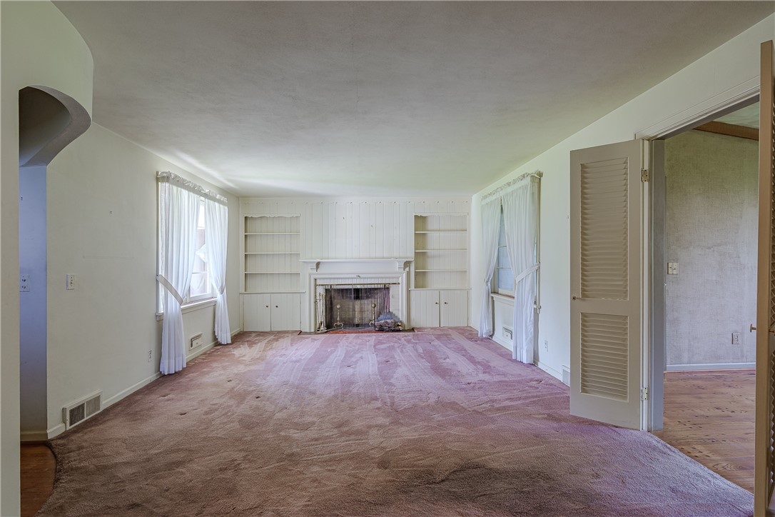 33 Irving Road Rochester, NY 14618 - Photo 10 of 43
