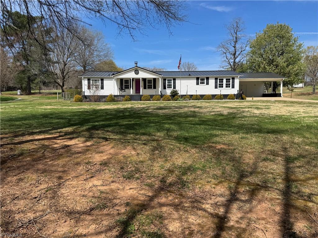 3932 Piney Mountain Road Walnut Cove, NC 27052 - Photo 4 of 50