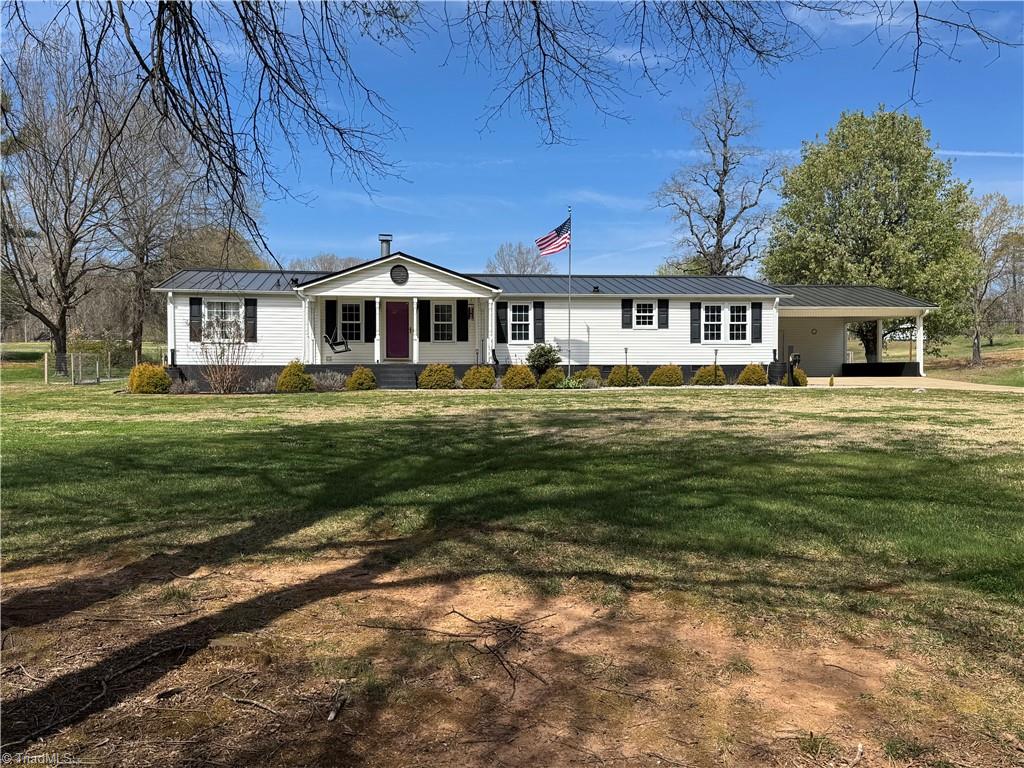 3932 Piney Mountain Road Walnut Cove, NC 27052 - Photo 6 of 50