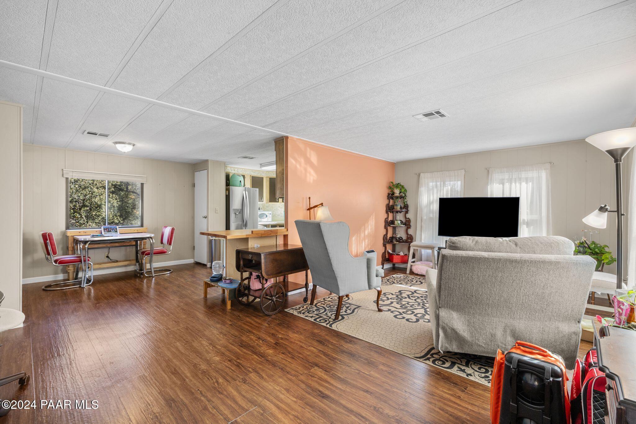 1538 Private Road Prescott, AZ 86301 - Photo 11 of 42 Living Area