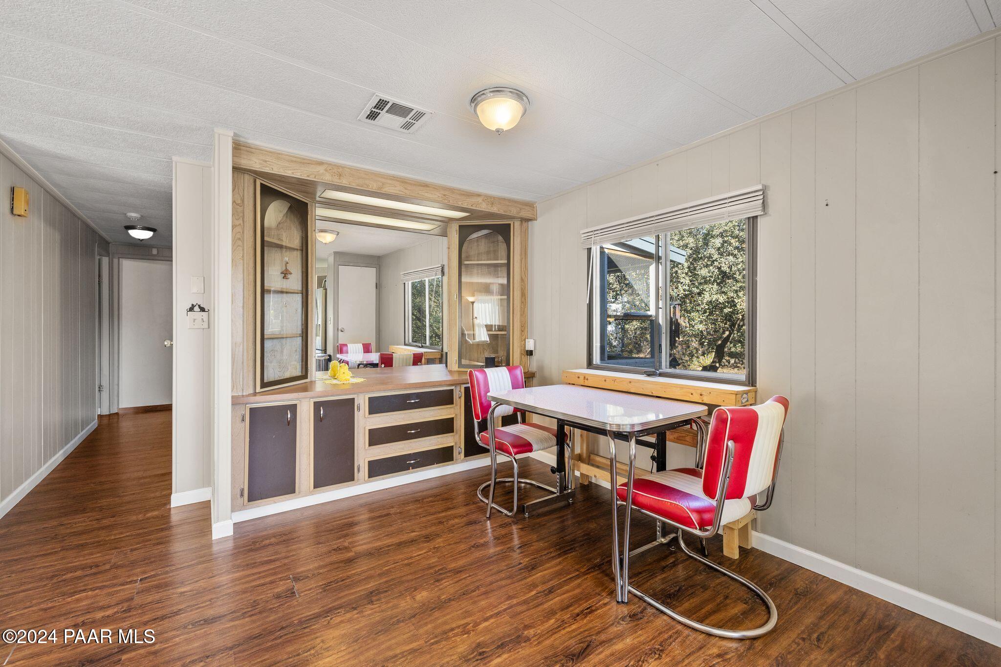 1538 Private Road Prescott, AZ 86301 - Photo 17 of 42 DINING