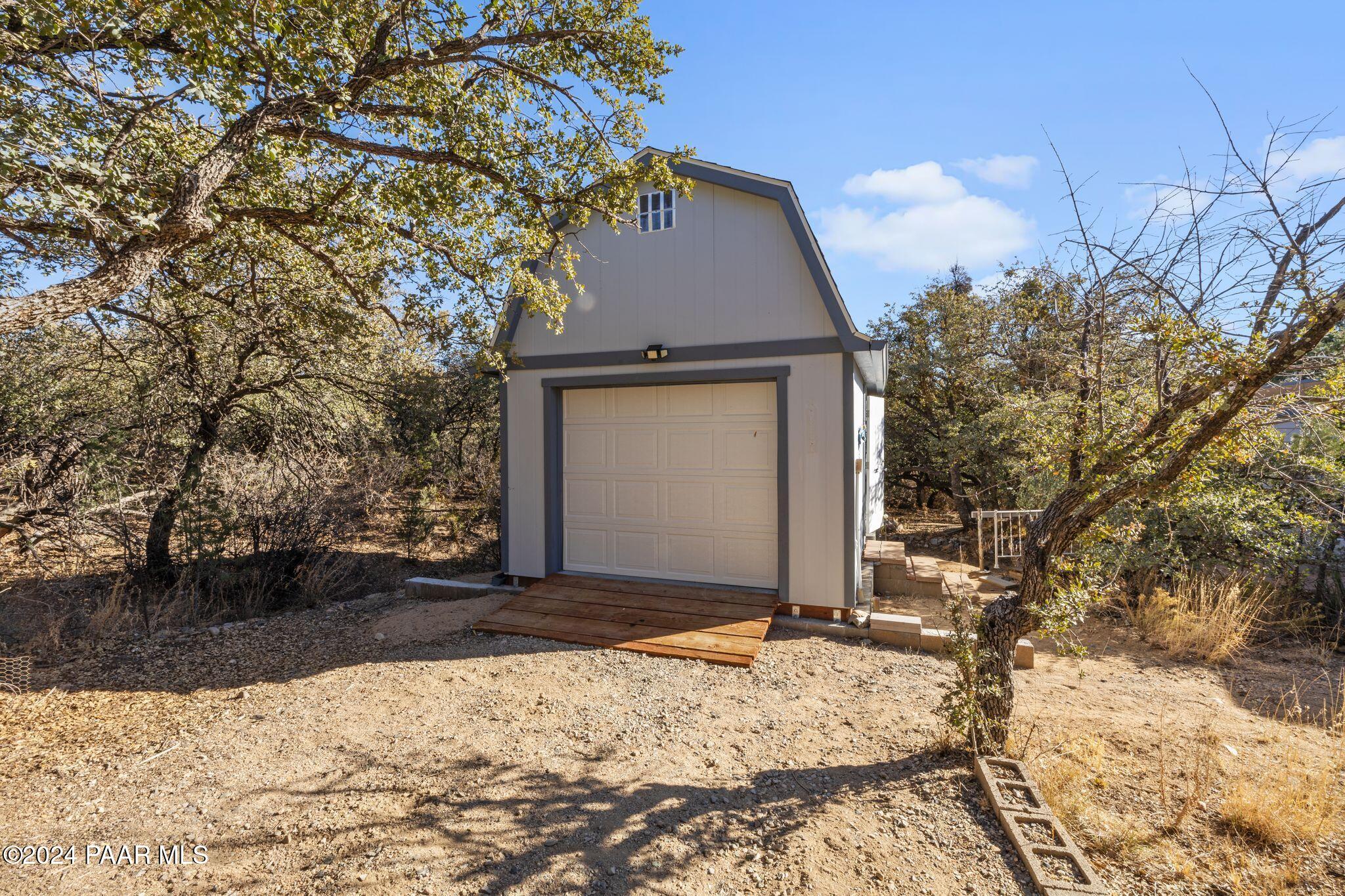 1538 Private Road Prescott, AZ 86301 - Photo 31 of 42 GARAGE