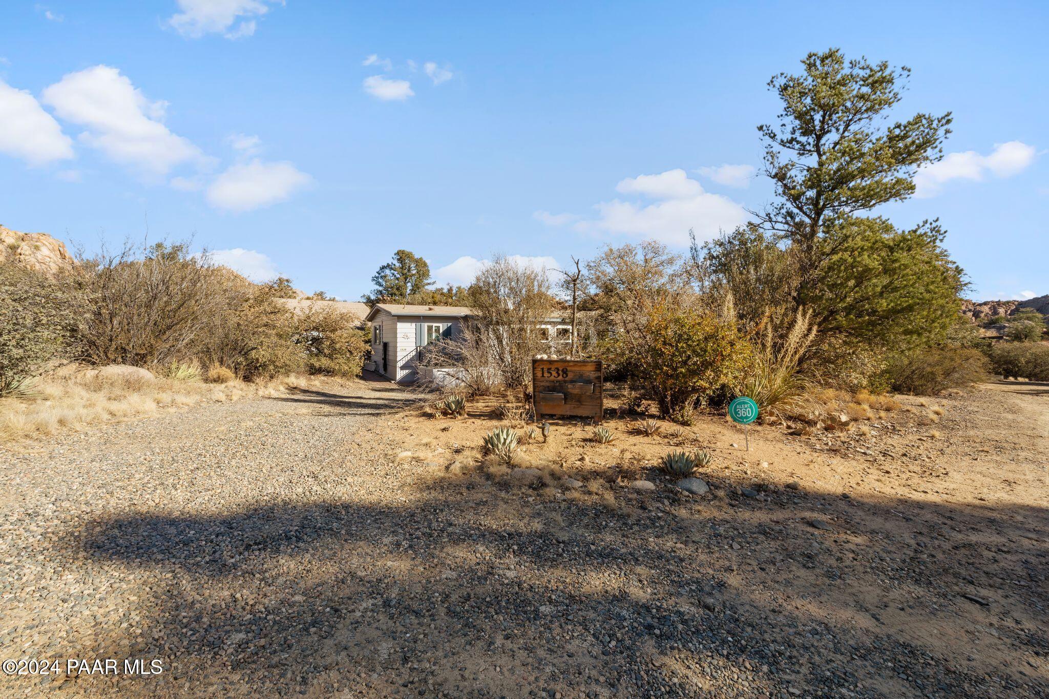 1538 Private Road Prescott, AZ 86301 - Photo 4 of 42 Front