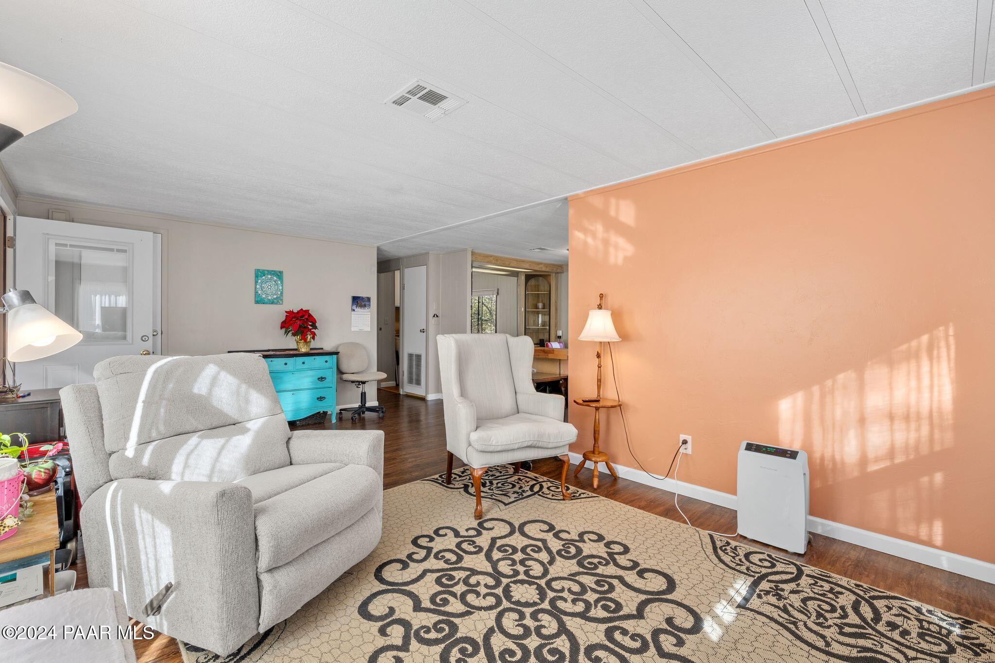 1538 Private Road Prescott, AZ 86301 - Photo 10 of 42 Living Area