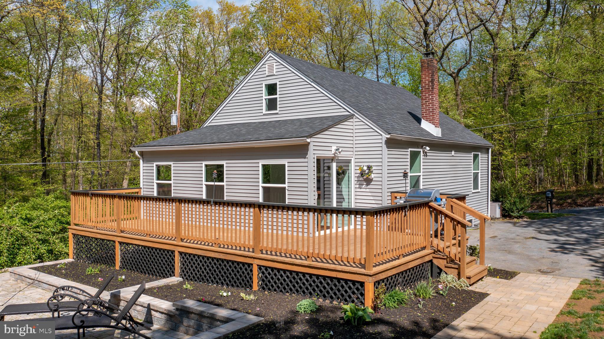360 Hartman Road Reading, PA 19606 - Photo 4 of 27 Back Deck