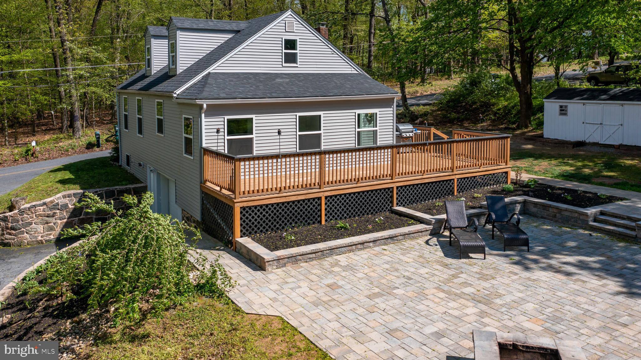 360 Hartman Road Reading, PA 19606 - Photo 5 of 27 Back Deck & Patio