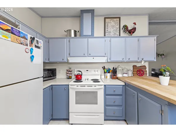 $275,000 | 93720 Adams Lane, Coos Bay, OR 97420