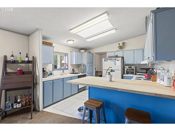 $275,000 | 93720 Adams Lane, Coos Bay, OR 97420