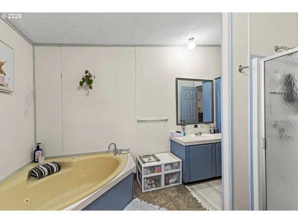 $275,000 | 93720 Adams Lane, Coos Bay, OR 97420