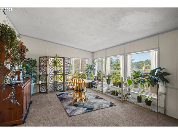 $275,000 | 93720 Adams Lane, Coos Bay, OR 97420
