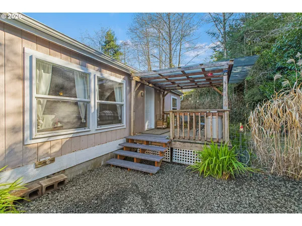 $275,000 | 93720 Adams Lane, Coos Bay, OR 97420