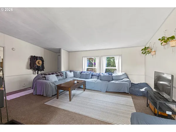 $275,000 | 93720 Adams Lane, Coos Bay, OR 97420