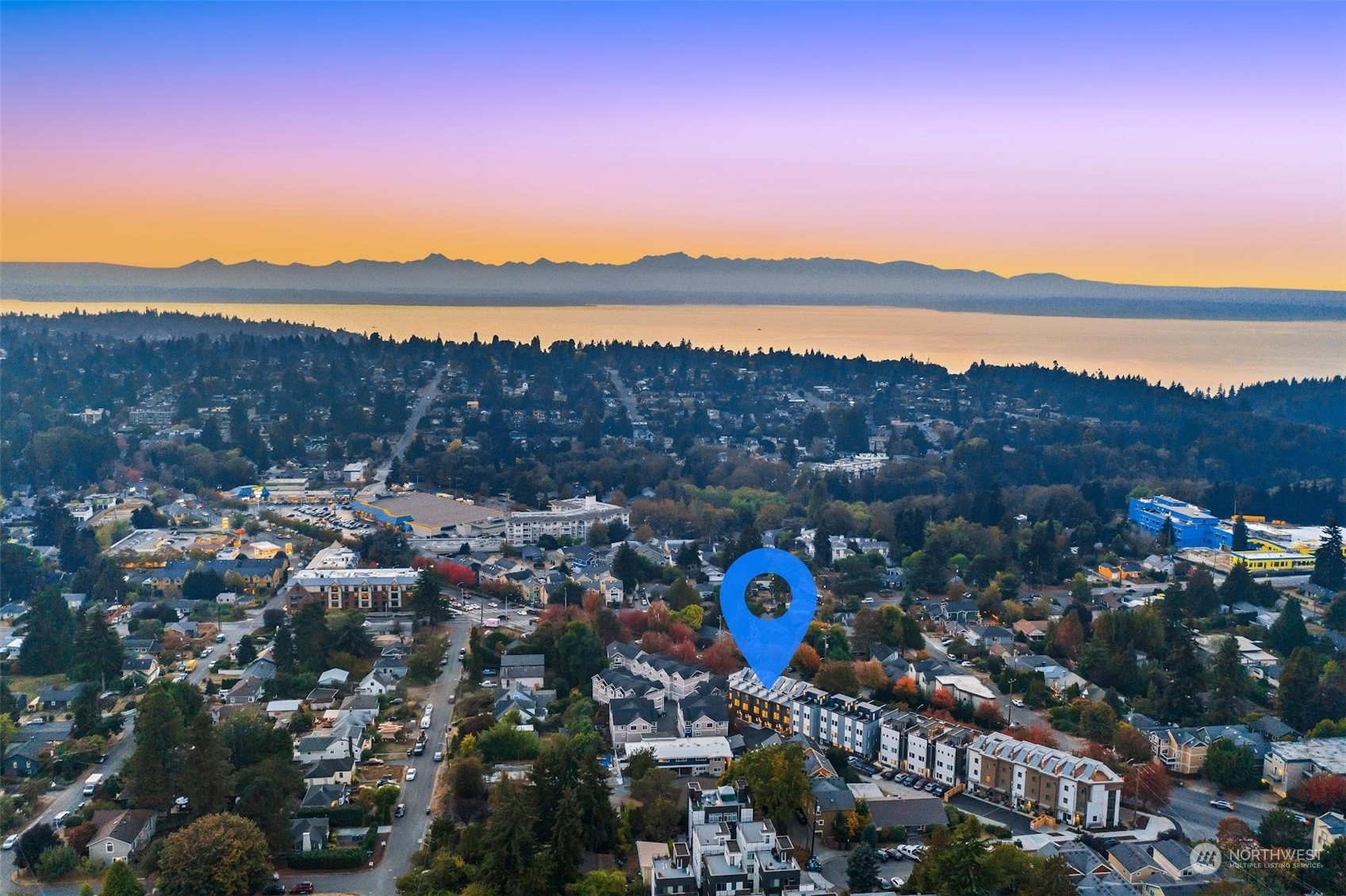 10148 Holman Road Northwest Seattle, WA 98133 - Photo 34 of 38 a view of a city