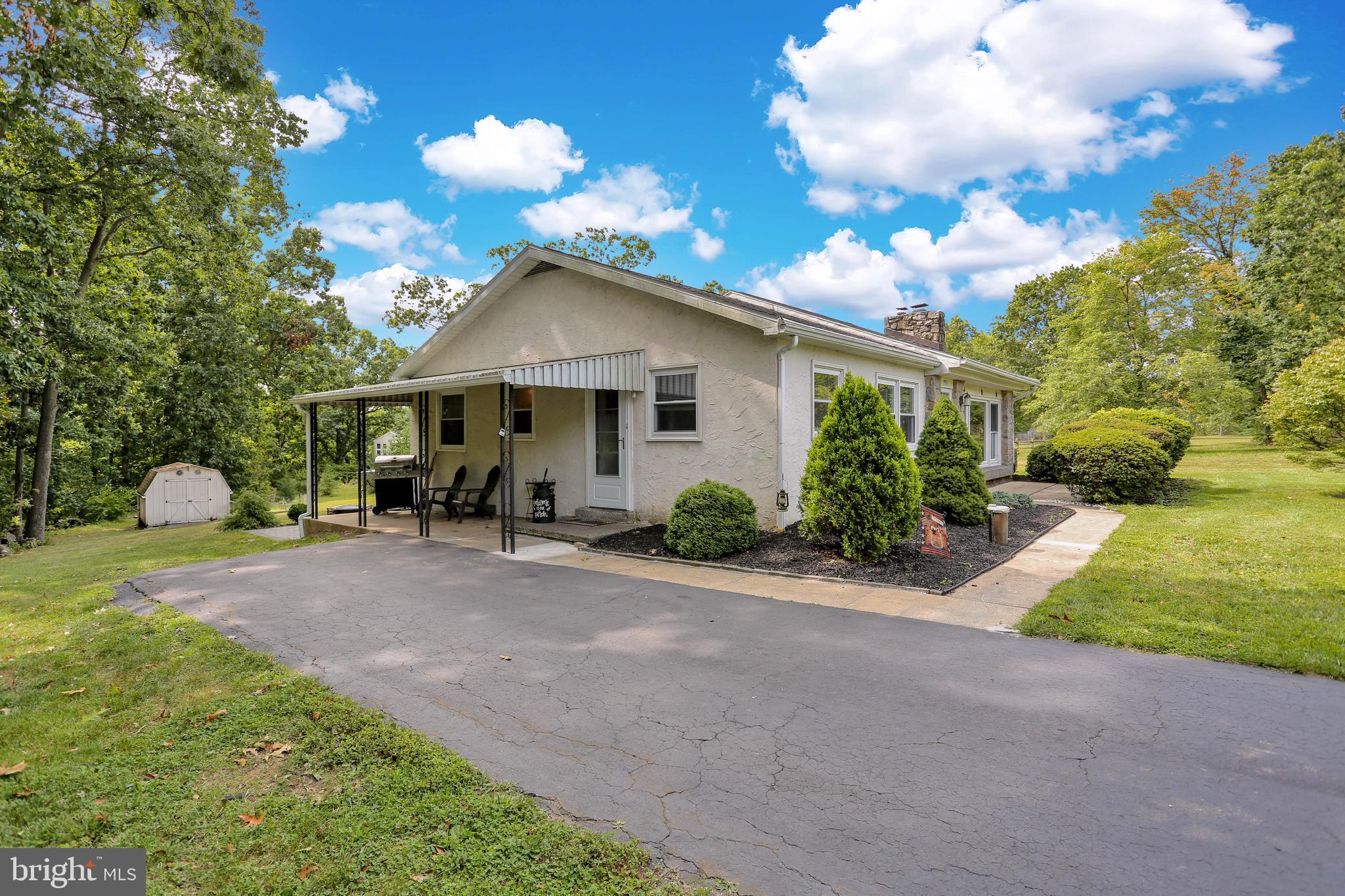 1536 Brooke Road Pottstown, PA 19464 - Photo 3 of 25 Gallery Image 3