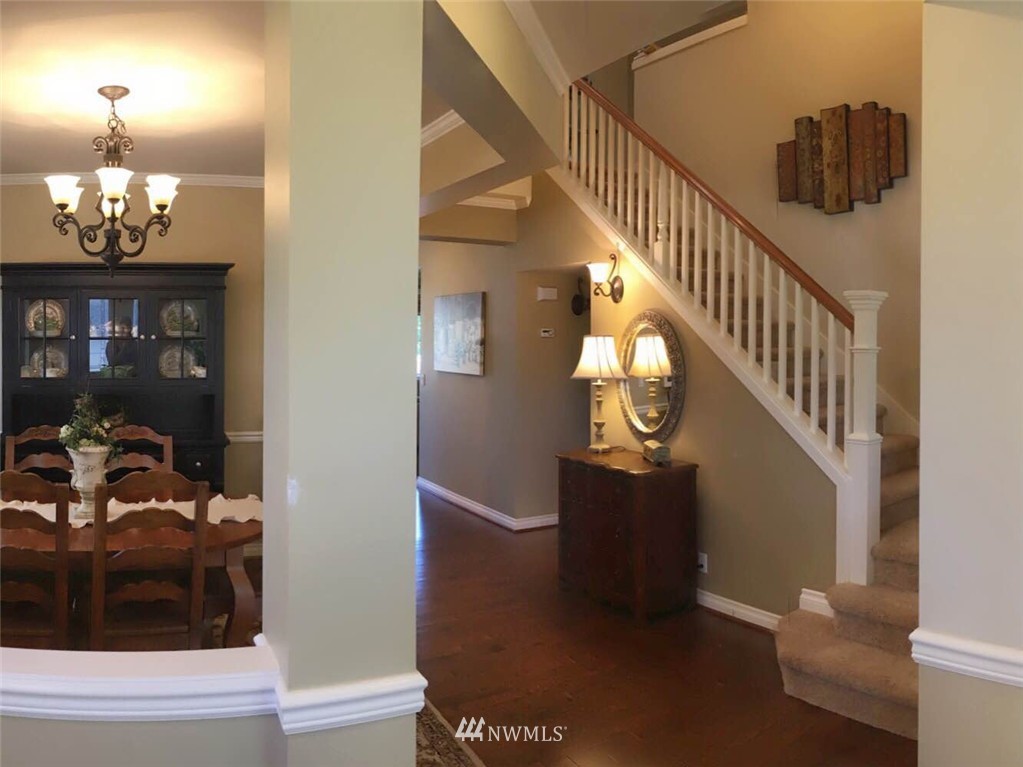 4824 Northeast 1st Street Renton, WA 98059 - Photo 3 of 22
