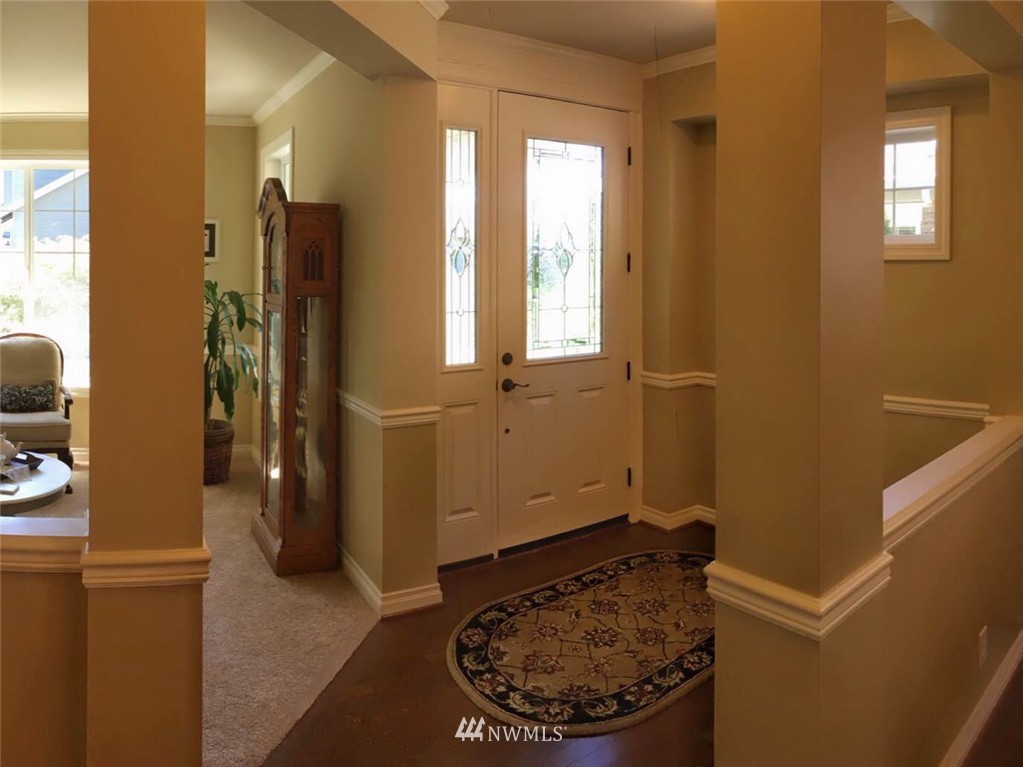 4824 Northeast 1st Street Renton, WA 98059 - Photo 4 of 22