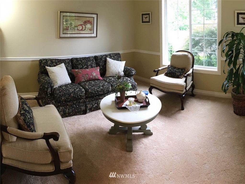 4824 Northeast 1st Street Renton, WA 98059 - Photo 5 of 22